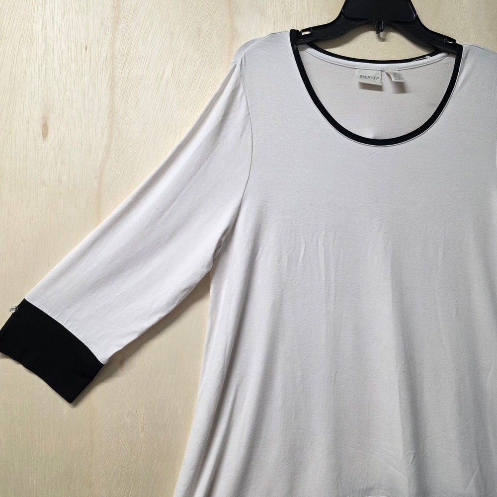 Chicos Zenergy White Black Colorblock Sharkbite Tunic Top Size 2‎ L Large Mens - Picture 15 of 16